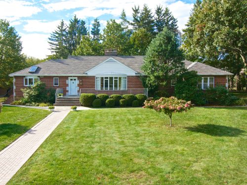 Home For Sale in Allendale